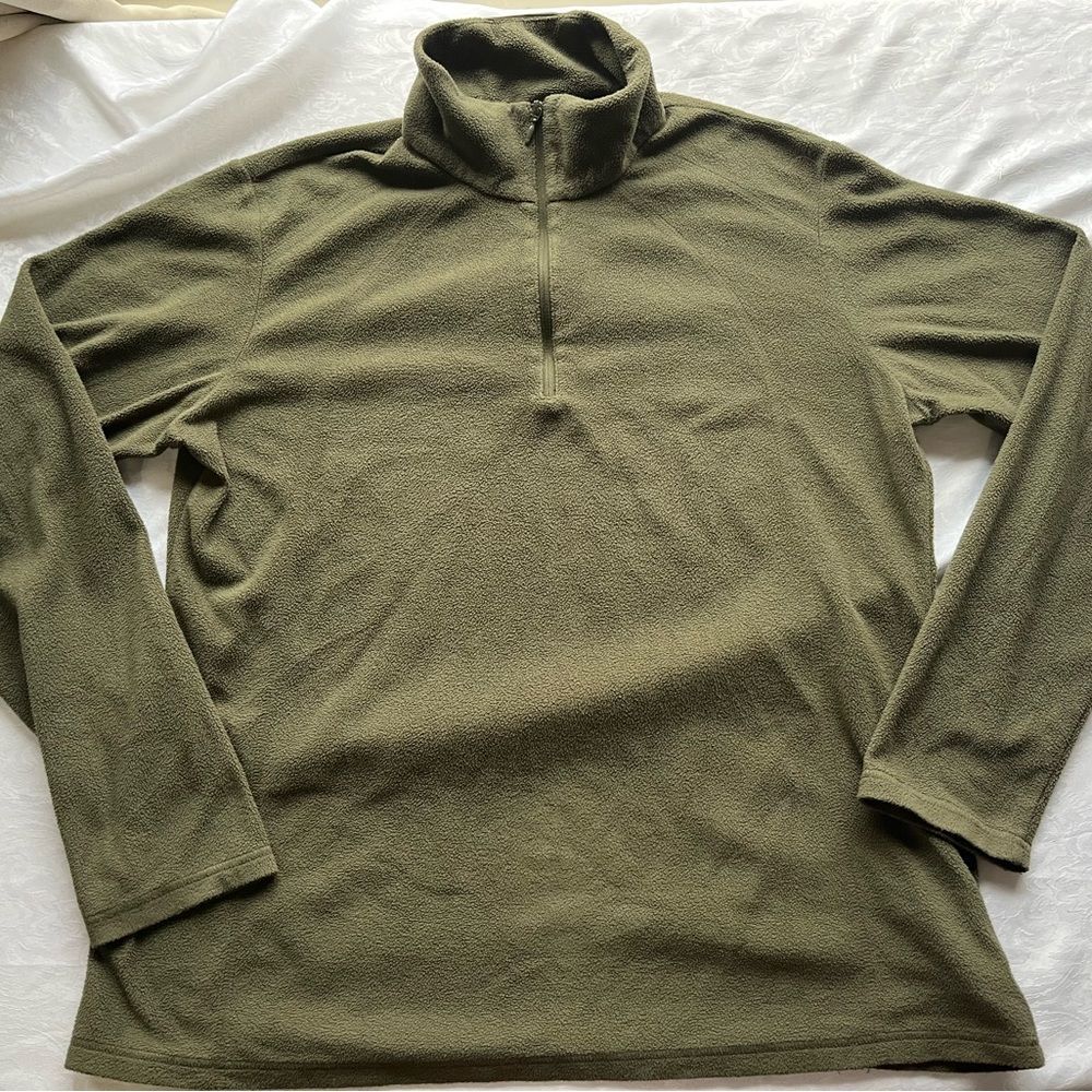 Columbia woman’s Olive Green pull over shirt size xl